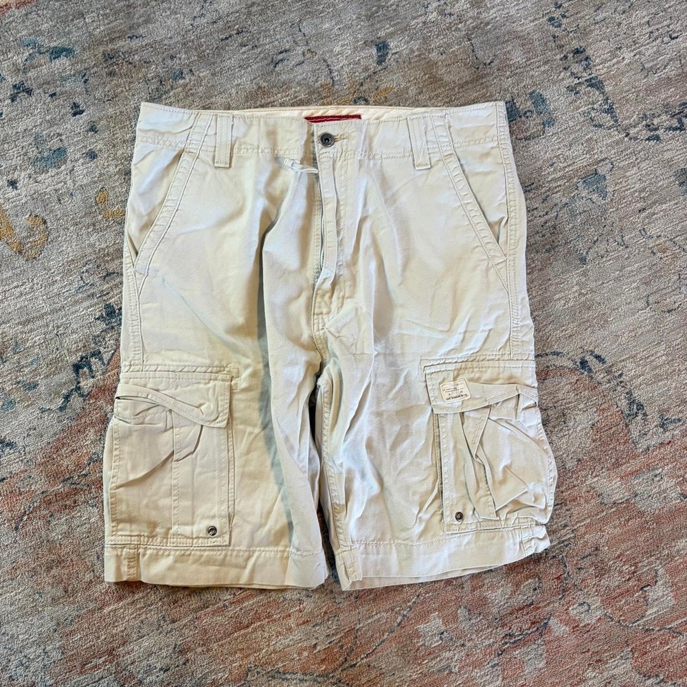 Levi cargo shorts Size 36 white cargo ssummer baggy skater